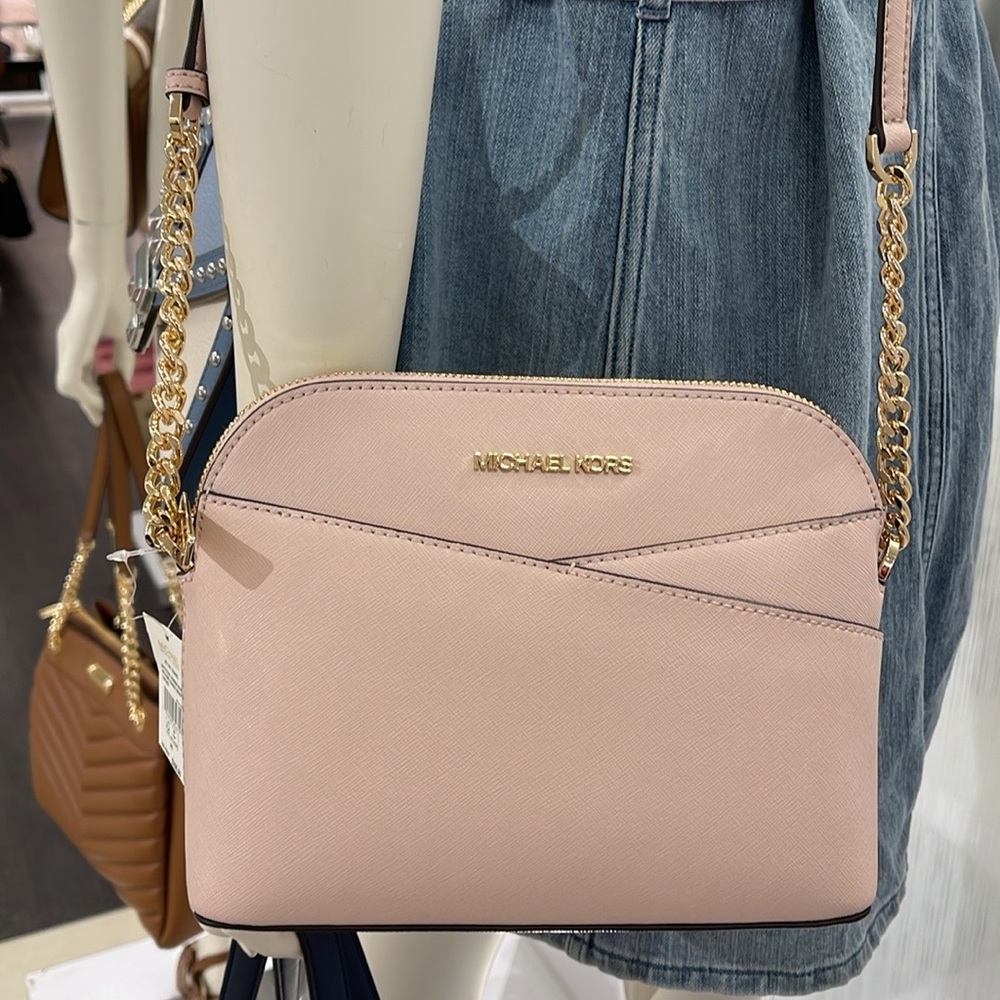 MICHAEL KORS 
Jet Set Travel Medium Dome Crossbody Bag XCROSS XBODY
Powder Blash